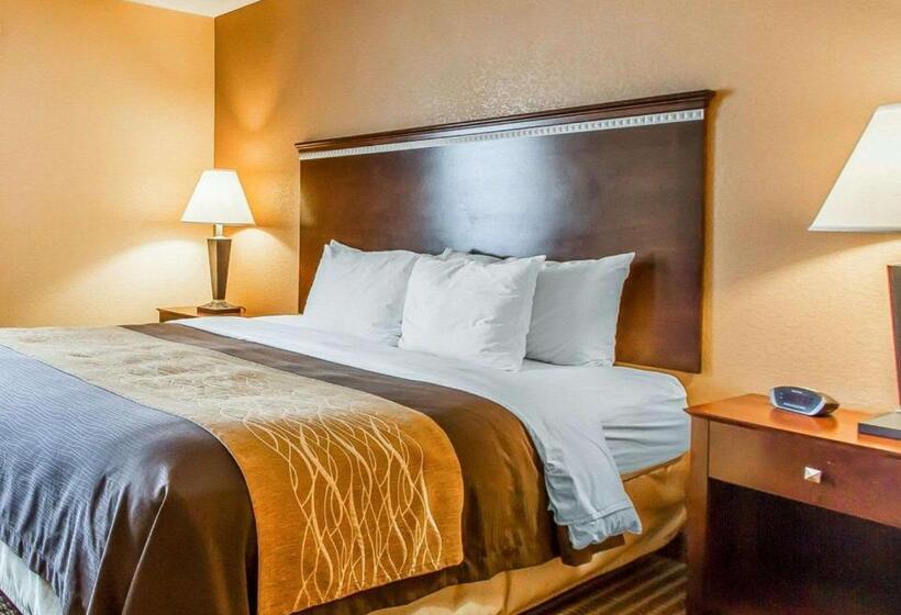 בית מלון כפרי Quality Inn & Suites