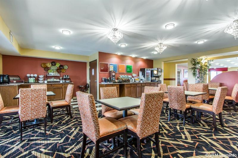 בית מלון כפרי Quality Inn & Suites