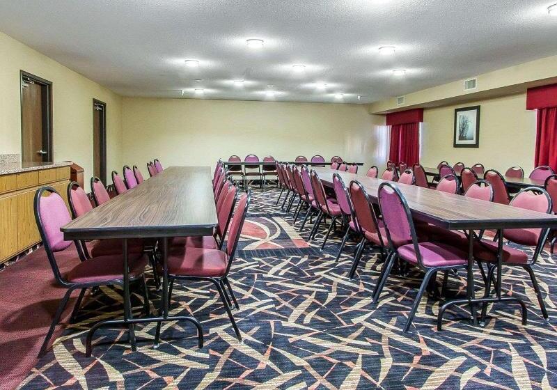 בית מלון כפרי Quality Inn & Suites