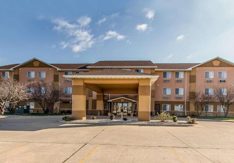 בית מלון כפרי Quality Inn & Suites