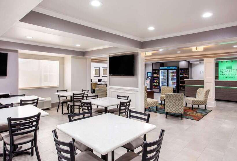 酒店 Quality Inn & Suites Myrtle Beach Near Outlets