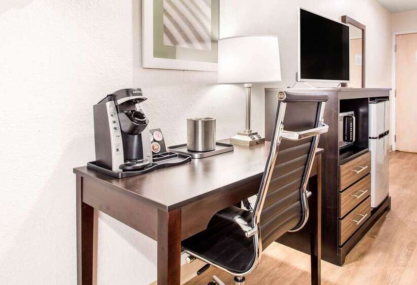 酒店 Quality Inn & Suites Myrtle Beach Near Outlets