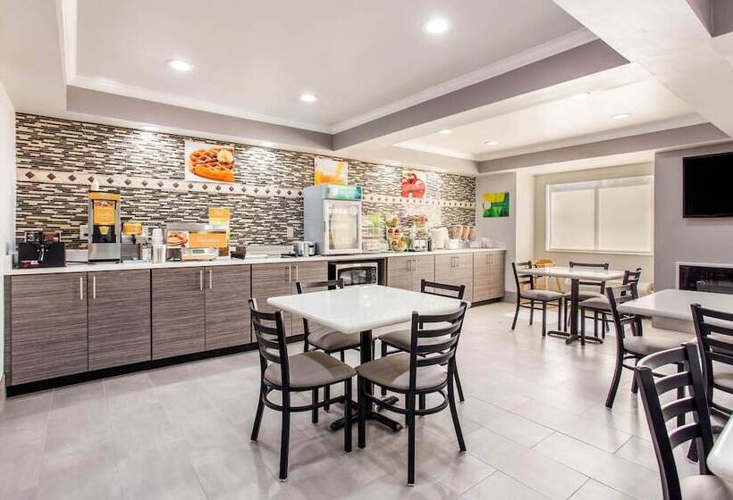 酒店 Quality Inn & Suites Myrtle Beach Near Outlets