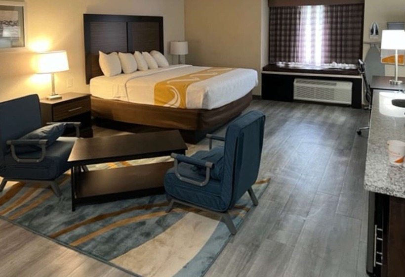 酒店 Quality Inn & Suites Myrtle Beach Near Outlets