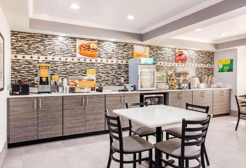 酒店 Quality Inn & Suites Myrtle Beach Near Outlets