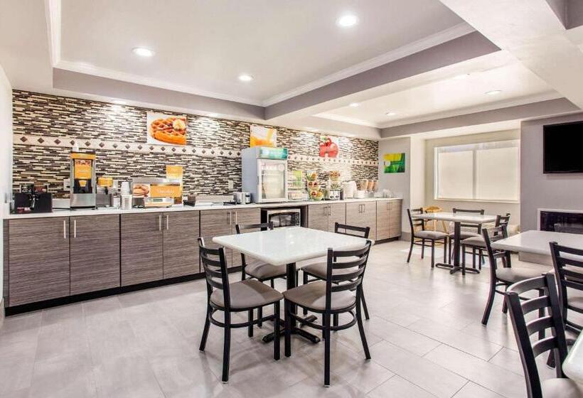 酒店 Quality Inn & Suites Myrtle Beach Near Outlets