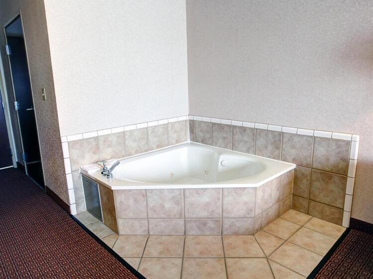 فندق Quality Inn & Suites Near University