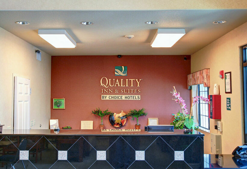 בית מלון כפרי Quality Inn & Suites New Braunfels