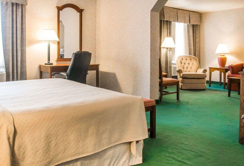 فندق Quality Inn & Suites Next To The Casino