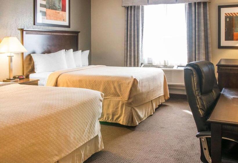 בית מלון כפרי Quality Inn & Suites Next To The Casino