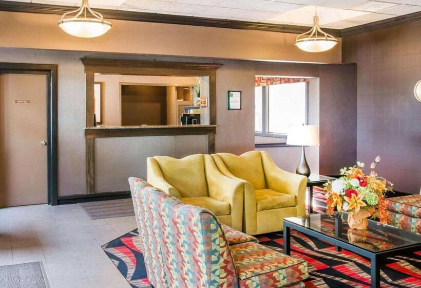 בית מלון כפרי Quality Inn & Suites Next To The Casino