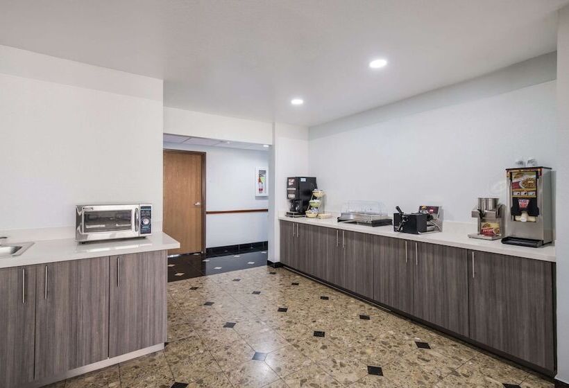 酒店 Quality Inn & Suites North Mesquite I30