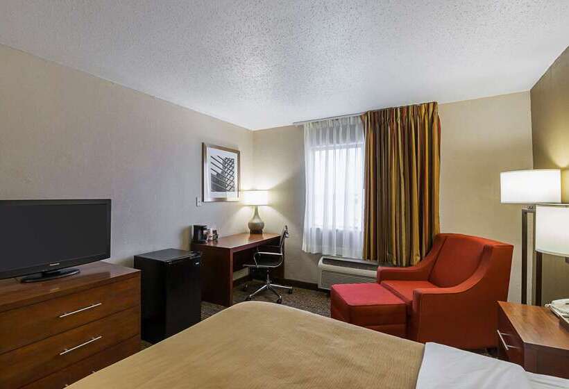 فندق Quality Inn Waverly