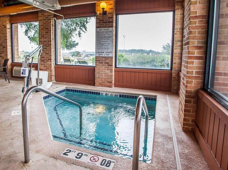 فندق Quality Inn Waverly