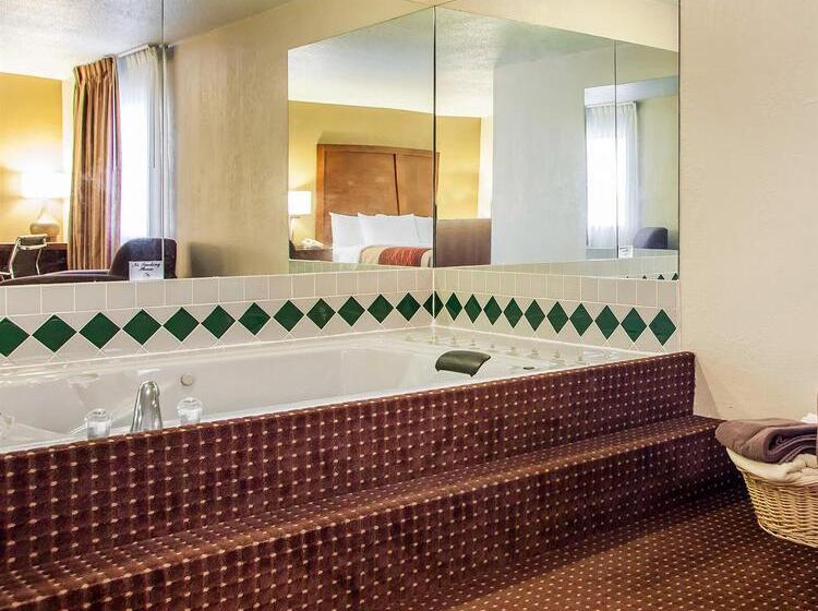 فندق Quality Inn Waverly