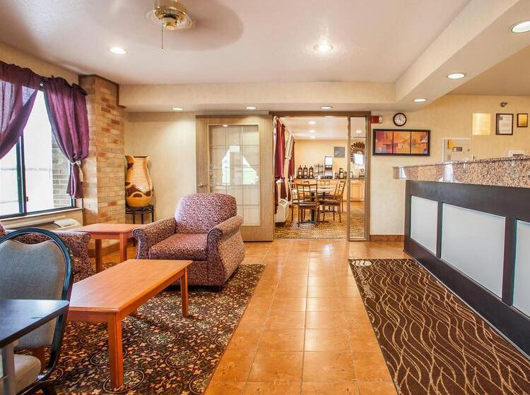 فندق Quality Inn Waverly