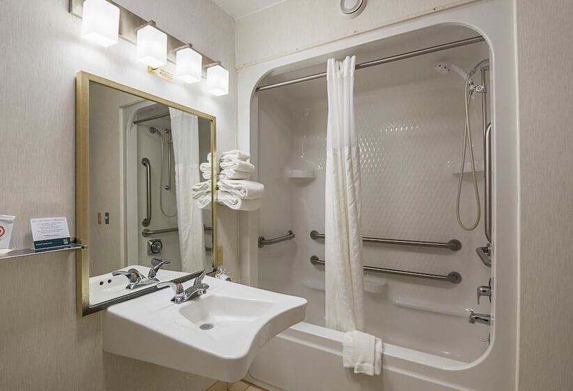 فندق Quality Inn Waverly