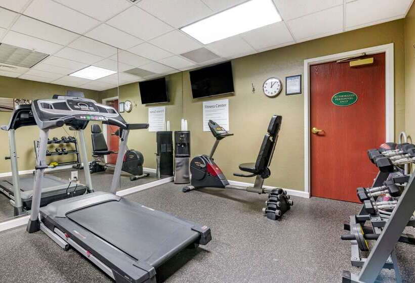 호텔 Quality Inn Zephyrhillsdade City