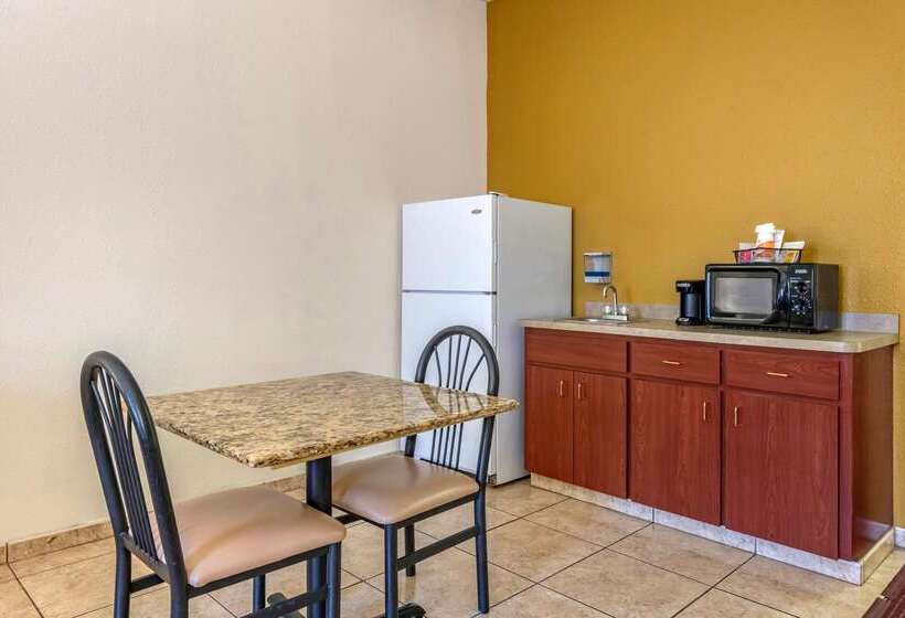 酒店 Quality Inn Zephyrhillsdade City