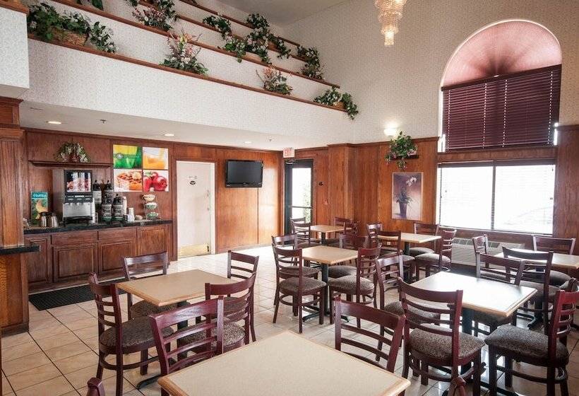 ホテル Quality Suites Albuquerque Airport