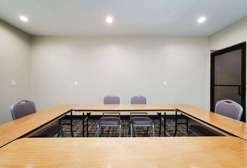 فندق Quality Suites Houston Hobby Airport