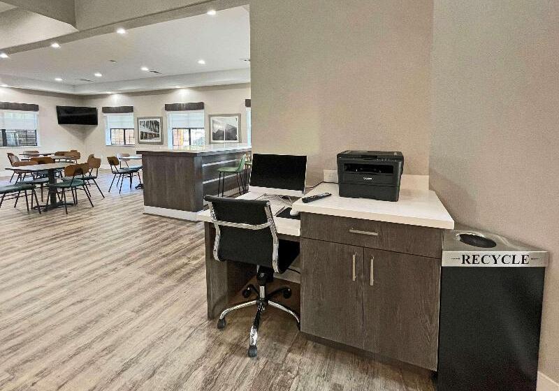 فندق Quality Suites Houston Hobby Airport