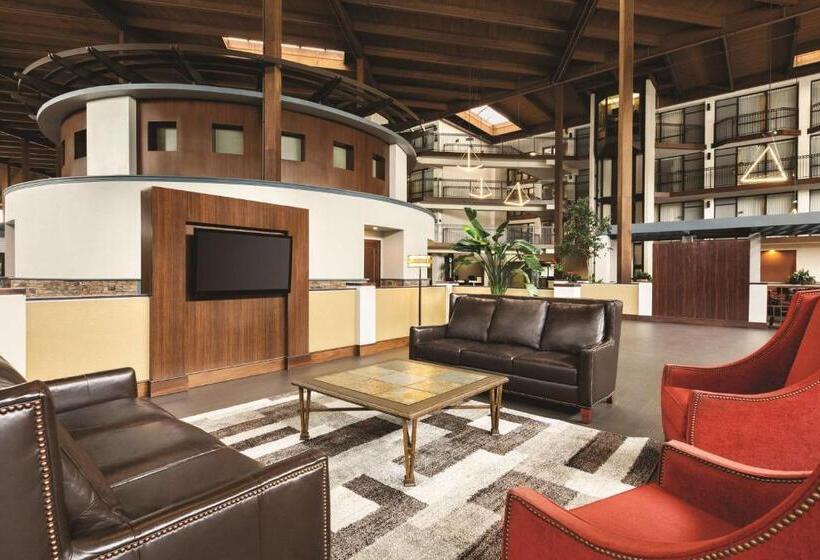 Radisson Hotel Lenexa Overland Park