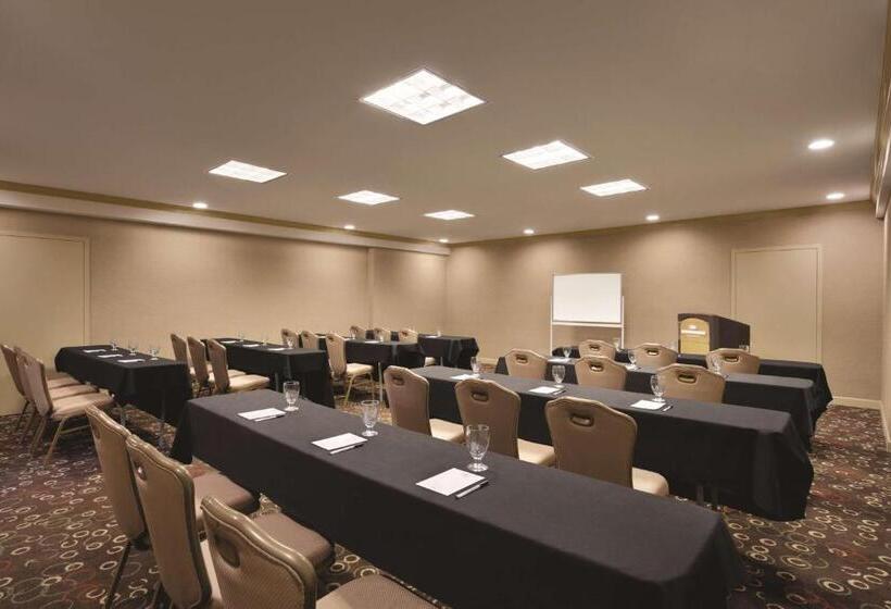 Radisson Hotel Lenexa Overland Park