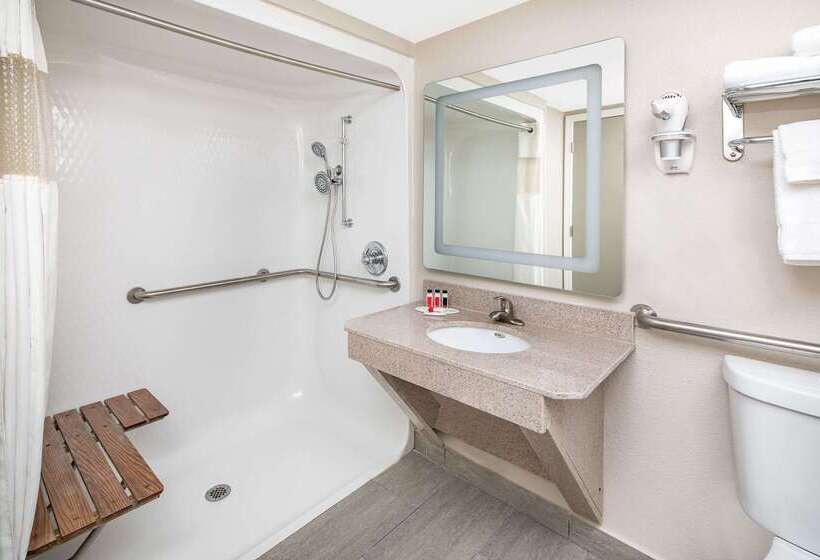 فندق Ramada By Wyndham Alpharetta Atlanta North