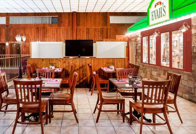 فندق Ramada By Wyndham Ely