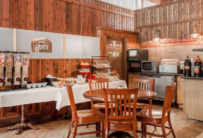 فندق Ramada By Wyndham Ely