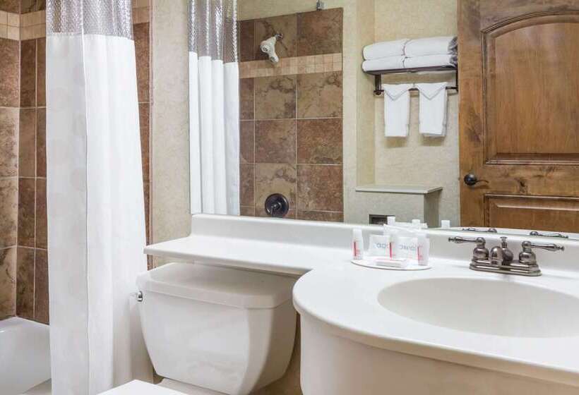 בית מלון כפרי Ramada By Wyndham Frisco