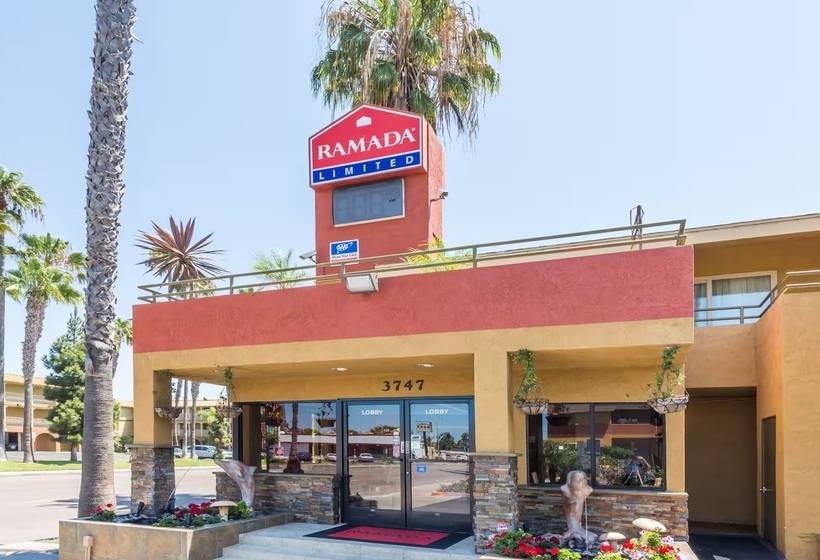 בית מלון כפרי Ramada By Wyndham Near Seaworld Mission Beach