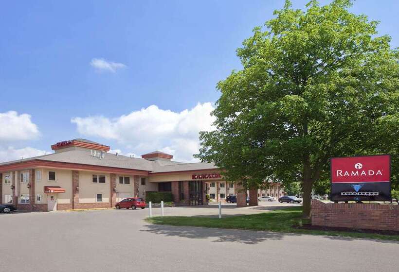 Ramada By Wyndham Saginaw Hotel & Suites