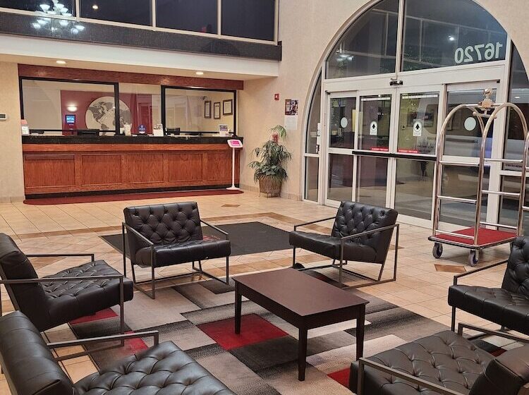 ホテル Ramada By Wyndham Seatac Airport