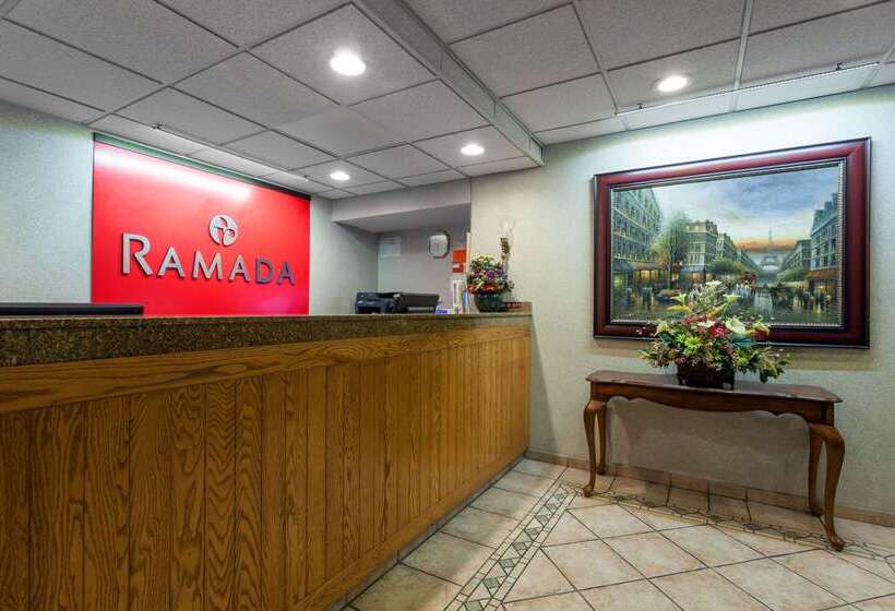 Отель Ramada By Wyndham Seatac Airport North