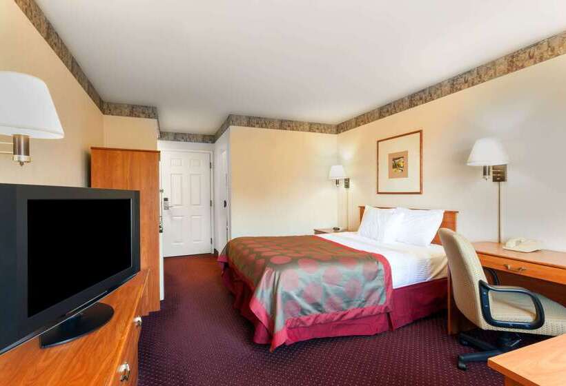 Отель Ramada By Wyndham Seatac Airport North