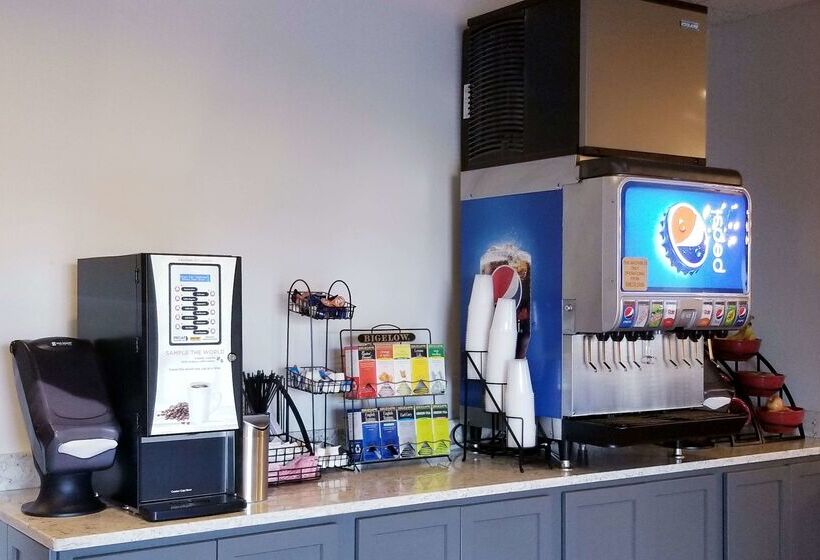 בית מלון כפרי Ramada By Wyndham Sellersburg/louisville North