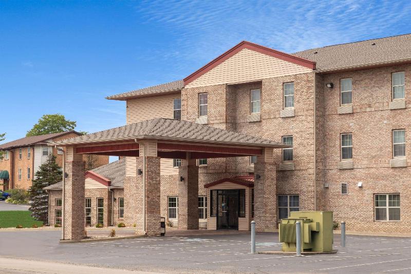 בית מלון כפרי Ramada By Wyndham Sellersburg/louisville North