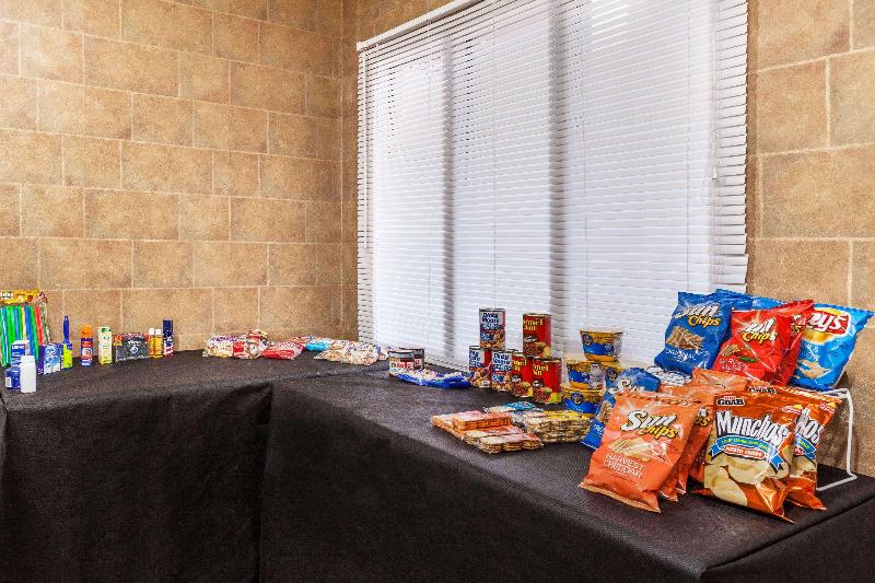 בית מלון כפרי Ramada By Wyndham Sellersburg/louisville North