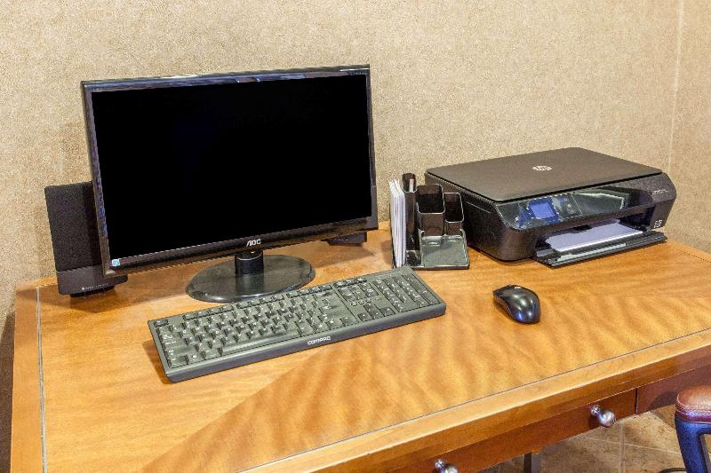 酒店 Ramada By Wyndham Sparta/at Speedway