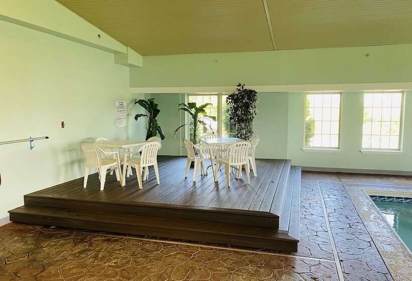 酒店 Ramada By Wyndham Sparta/at Speedway