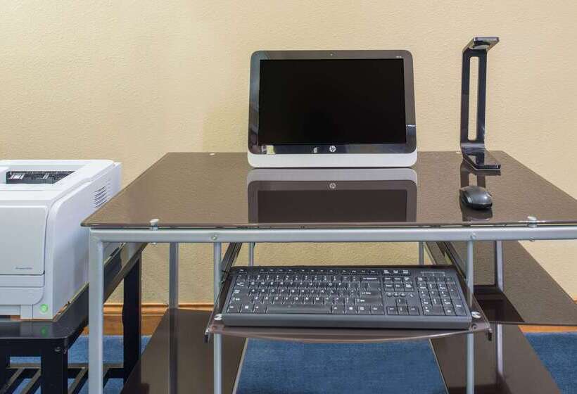 ホテル Ramada By Wyndham Springfield North