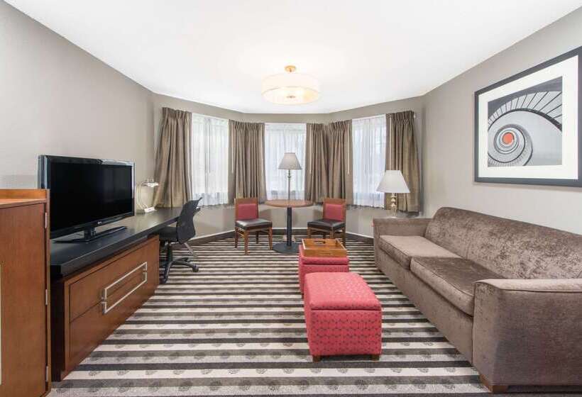 ホテル Ramada By Wyndham Springfield North