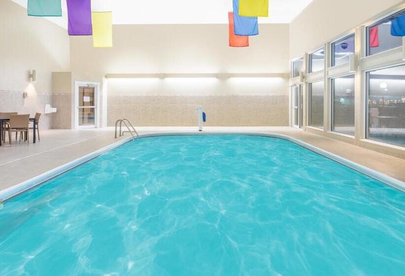 ホテル Ramada By Wyndham Springfield North