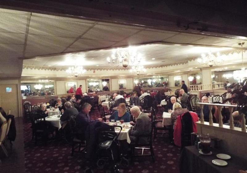 Hotel Ramada Conference Center