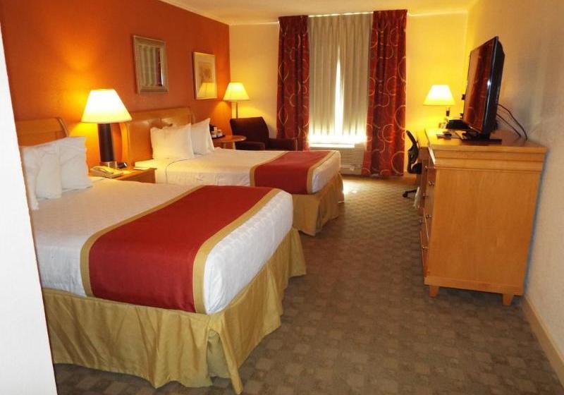 Hotel Ramada Conference Center