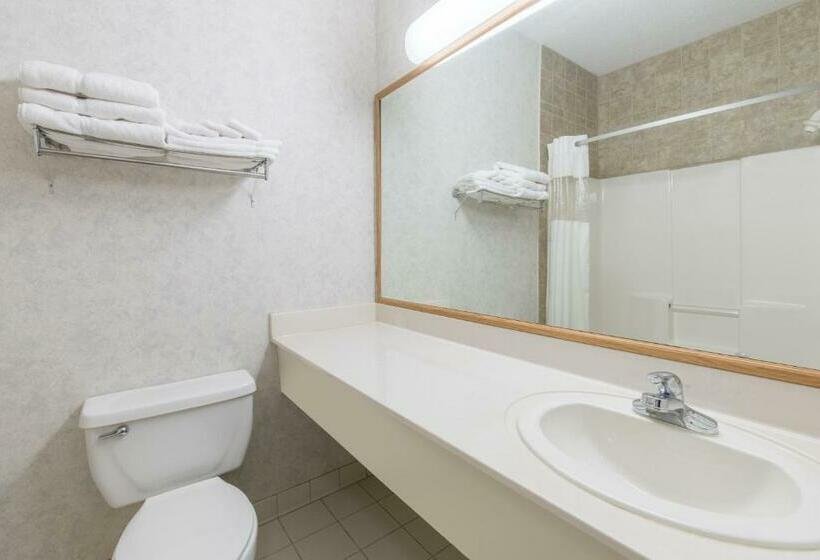 فندق Ramada Limited Bismarck