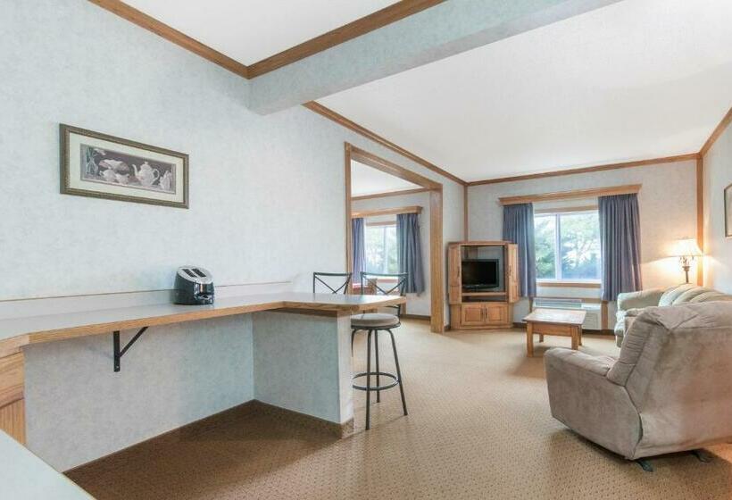 فندق Ramada Limited Bismarck