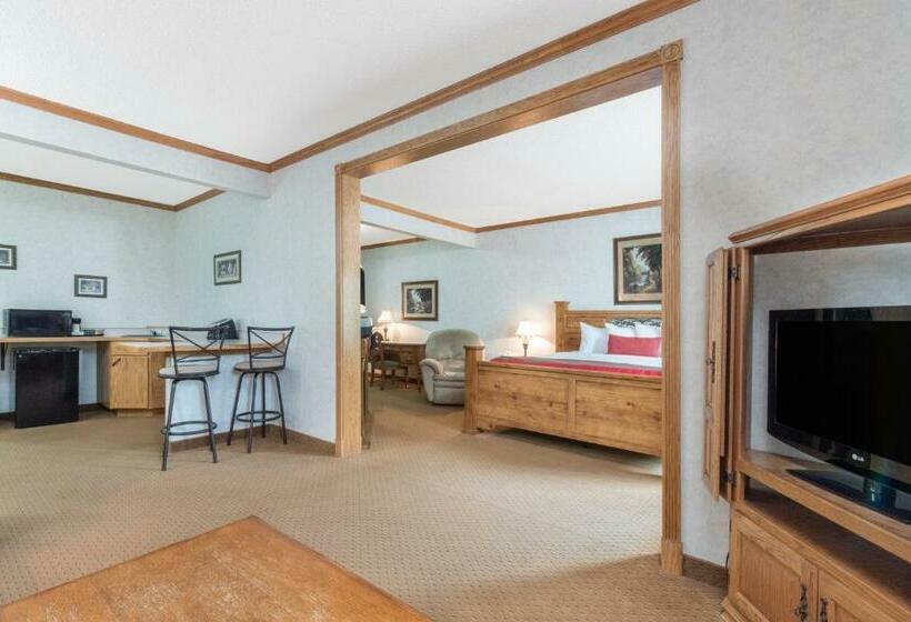 فندق Ramada Limited Bismarck